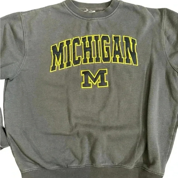 Vintage Michigan Stadium Athletics Men's M Embroidered Pullover Crewneck Sweater - Picture 2 of 7